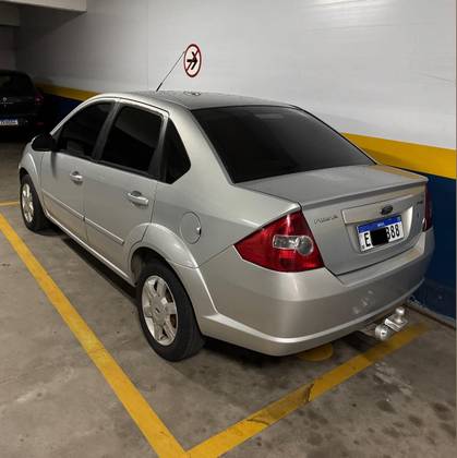 FORD FIESTA 1.6 MPI SEDAN 8V FLEX 4P MANUAL FORD FIESTA 1.6 MPI SEDAN 8V FLEX 4P MANUAL